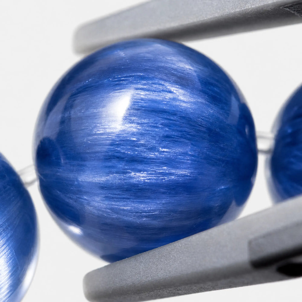 The Kyanite Strand Bracelet — Directional Alignment, PDP close-up detail image 2.