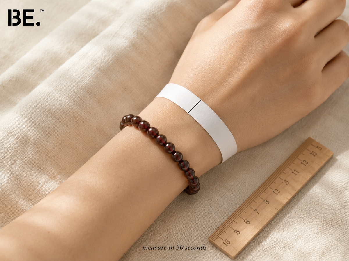 Handgelenk fürs Armband messen — Papierstreifen- und Lineal-Methode. BE.