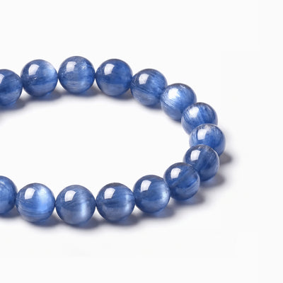 The Kyanite Strand — Directional Alignment, bracelet detail view BE.